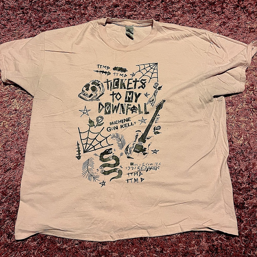 !!SOLD!! *OFFICIAL* Machine Gun Kelly TTMD T-Shirt